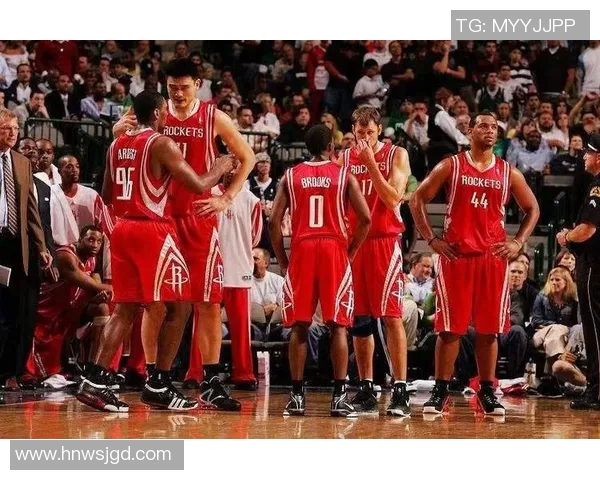 姚明引领西部季后赛传奇之路的辉煌时刻与难忘瞬间