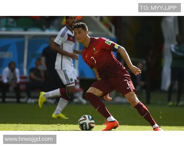 足球明星签名照片全景展示汇总让你一览众星风采与经典瞬间