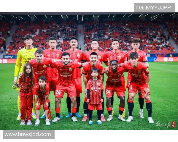 最新足球明星球队阵容揭晓引发全球球迷热议与期待