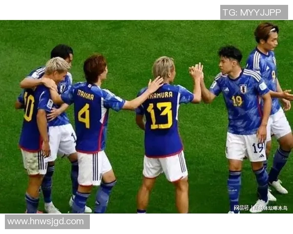 日本足球队精彩逆袭战胜德国明星队展现实力与团队合作