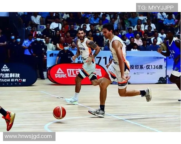 篮球明星图册全景展示各大球星风采与成就的精彩瞬间与背后故事